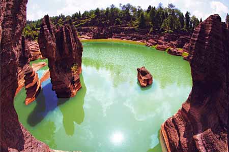 張家界、袁家界、天子山、紅石林、鳳凰古城四晚五日游